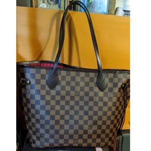 Louis Vuitton Neverfull MM with Pouch